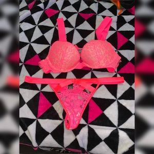 HOT PINK VICTORIA SECRET SET